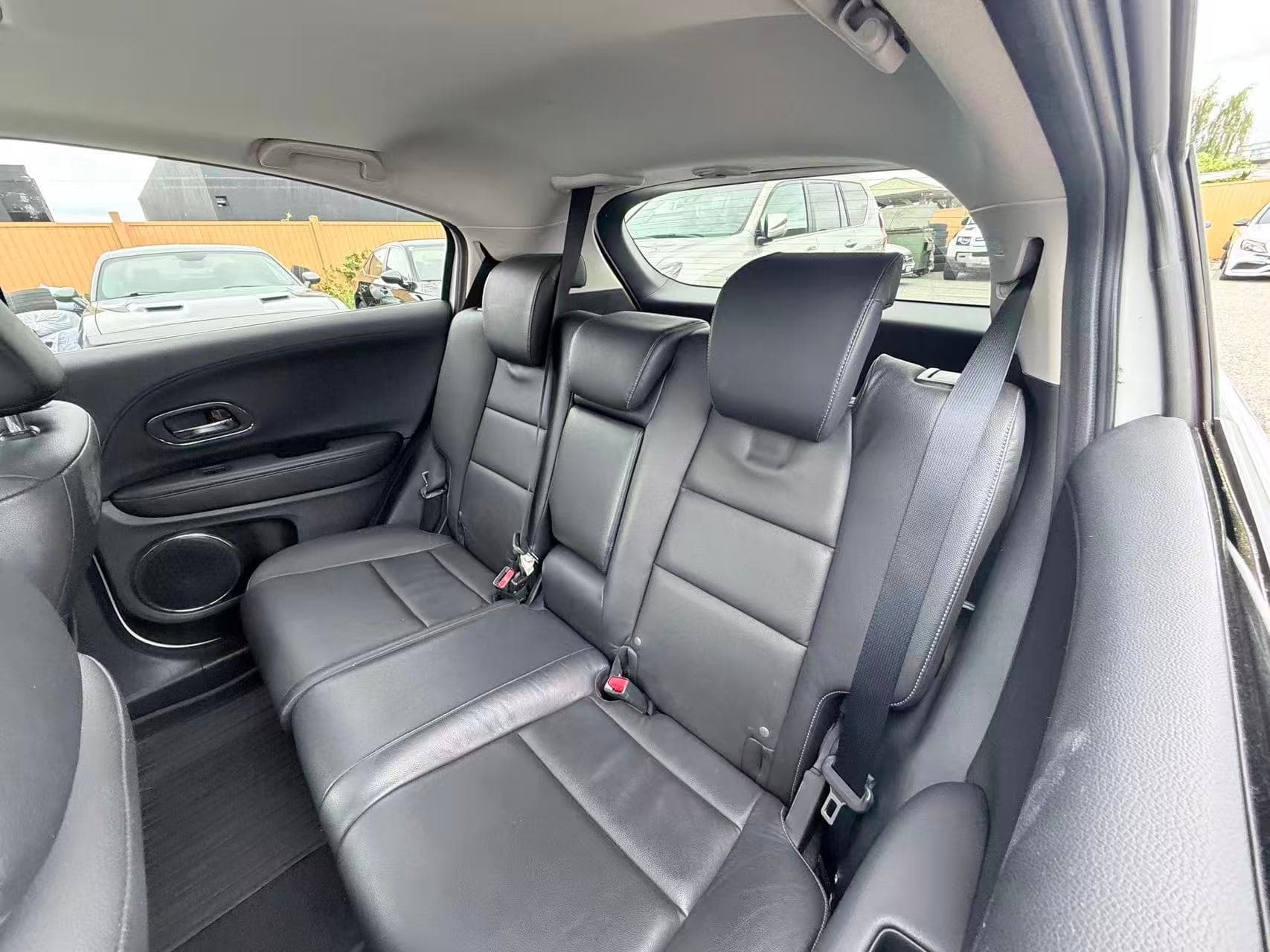 2016 Honda HR-V 4WD CVT EX-L w/Navi/ CLEAN TITLE/ BC LOCAL