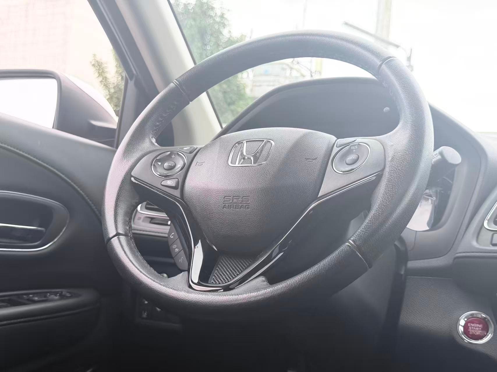 2016 Honda HR-V 4WD CVT EX-L w/Navi/ CLEAN TITLE/ BC LOCAL
