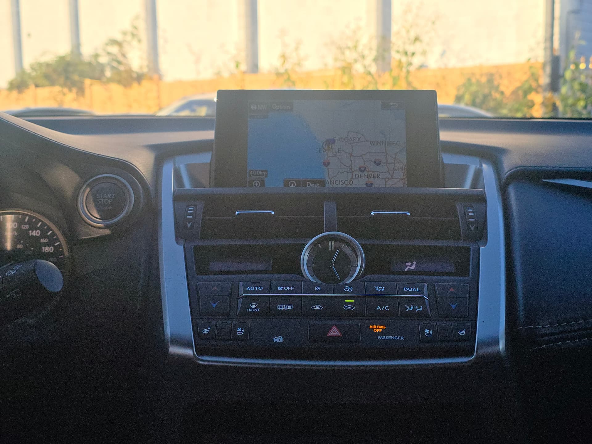 2016 Lexus NX 200t AWD/ LUXURY/ NAVIGATION SYSTEM/ VENTILAED SEATS