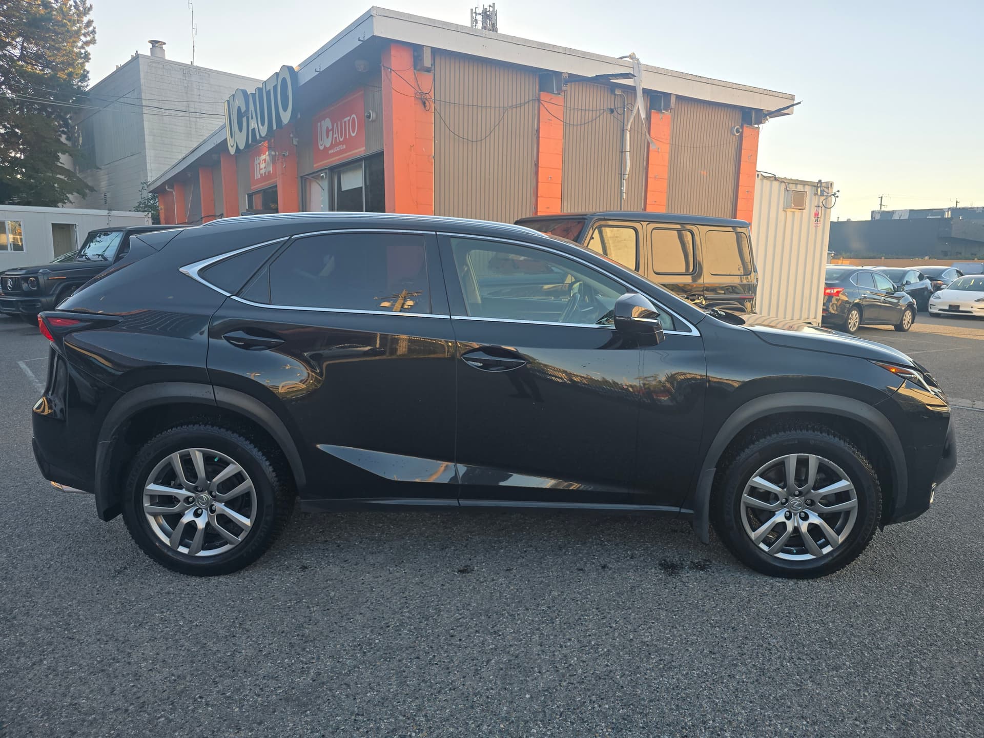 2016 Lexus NX 200t AWD/ LUXURY/ NAVIGATION SYSTEM/ VENTILAED SEATS