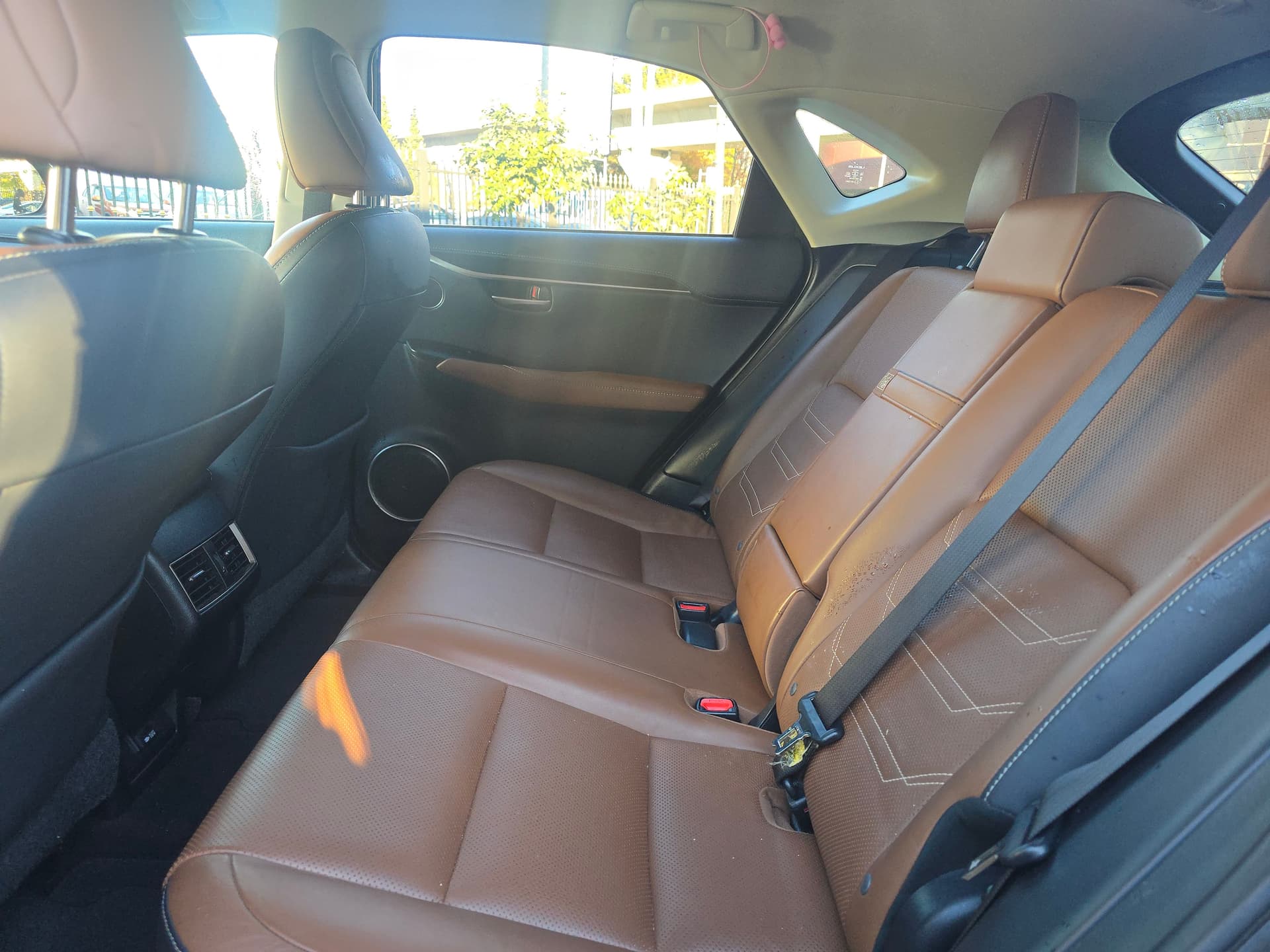 2016 Lexus NX 200t AWD/ LUXURY/ NAVIGATION SYSTEM/ VENTILAED SEATS
