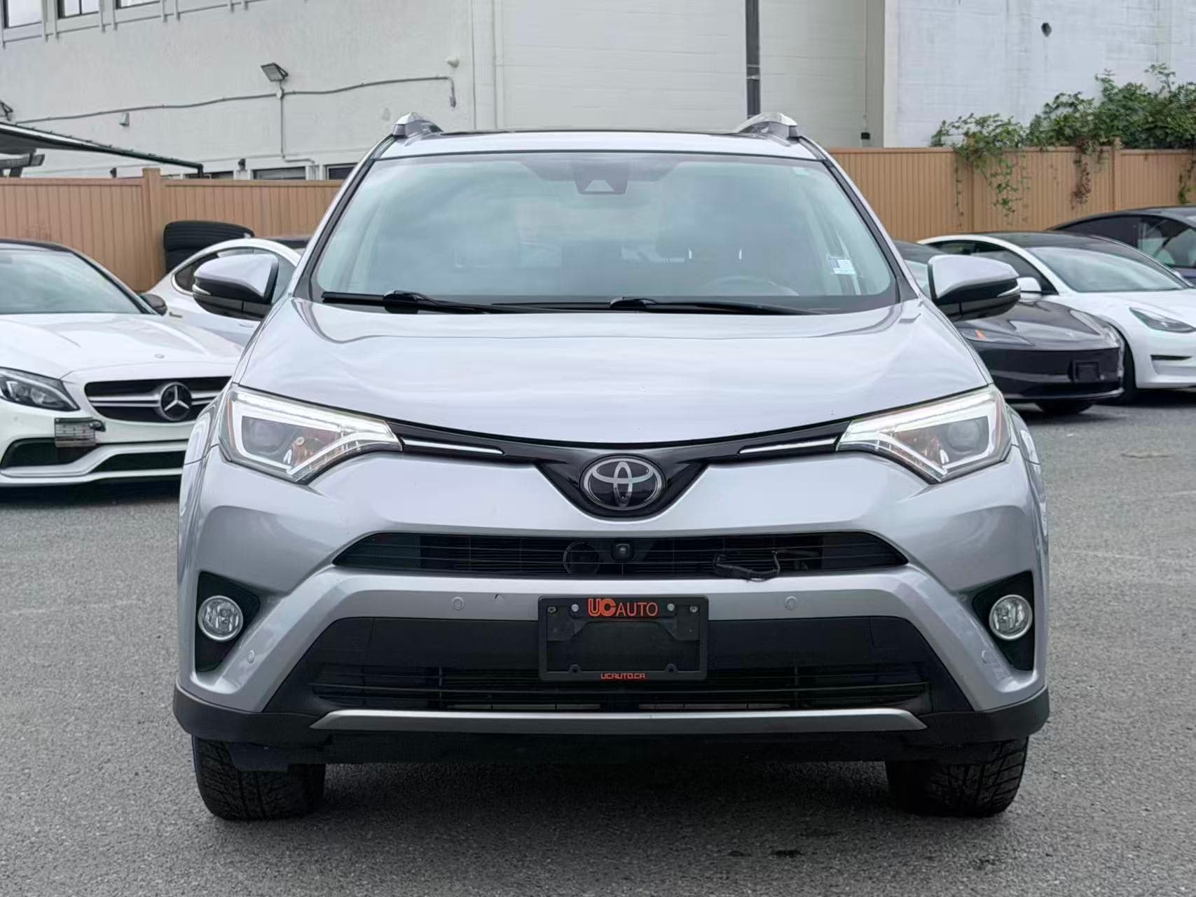 2016 Toyota RAV4 AWD Limited/ CLEAN TITLE/ JBL SOUND SYSTEM