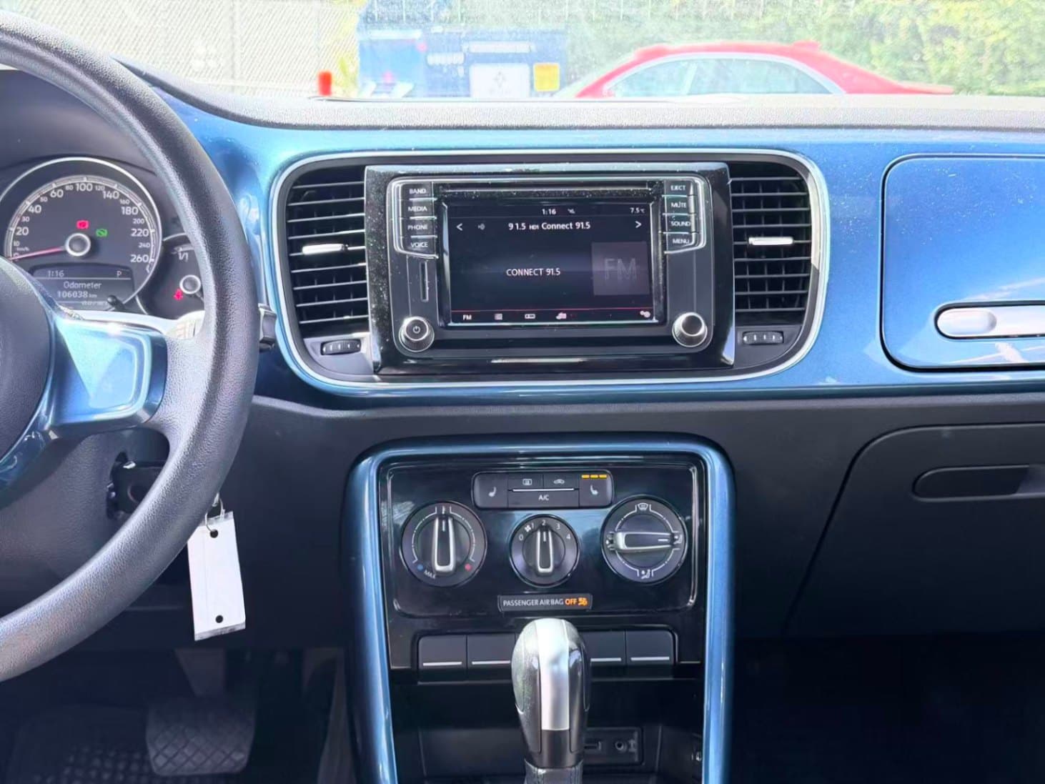 2017 Volkswagen Beetle  Auto Trendline/ CLEAN TITLE/ BACKUP CAMERA