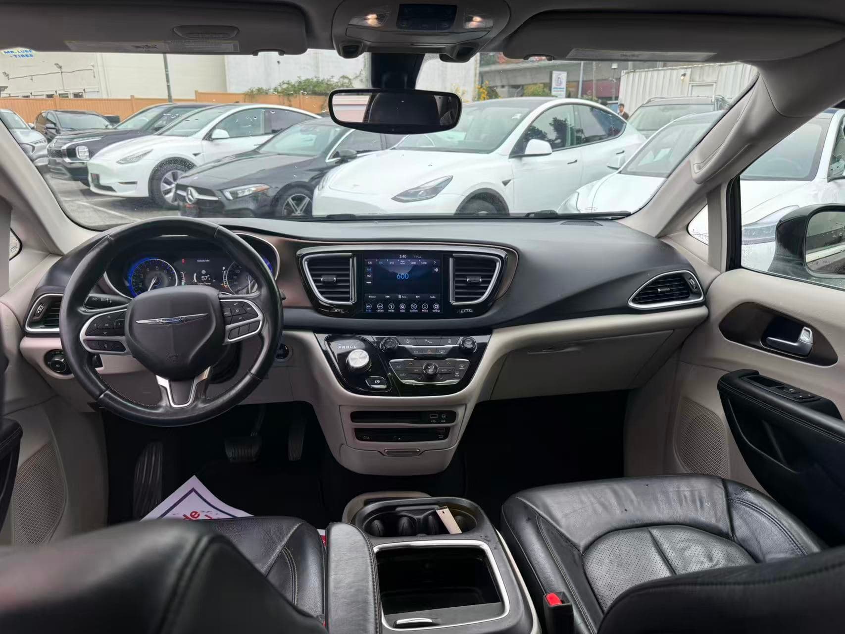 2018 Chrysler Pacifica Touring-L Plus 2WD No Accident, BC Local