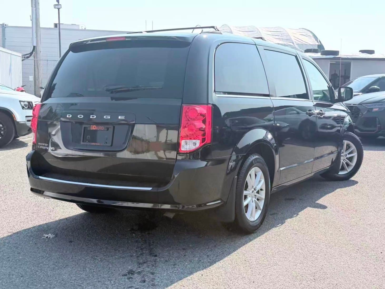 2018 Dodge Grand Caravan SXT Premium Plus/ CLEAN TITLE/ BC LOCAL/ ONE OWNER