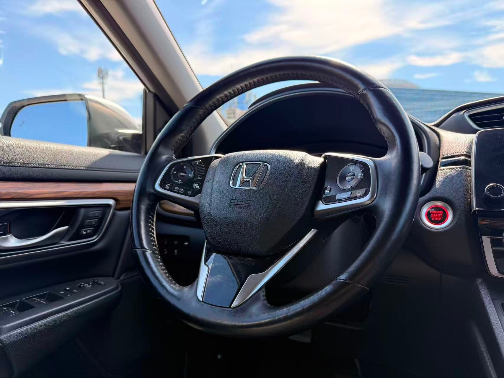 2018 Honda CR-V Touring AWD/ CLEAN TITLE/ NAVIGATION SYSTEM