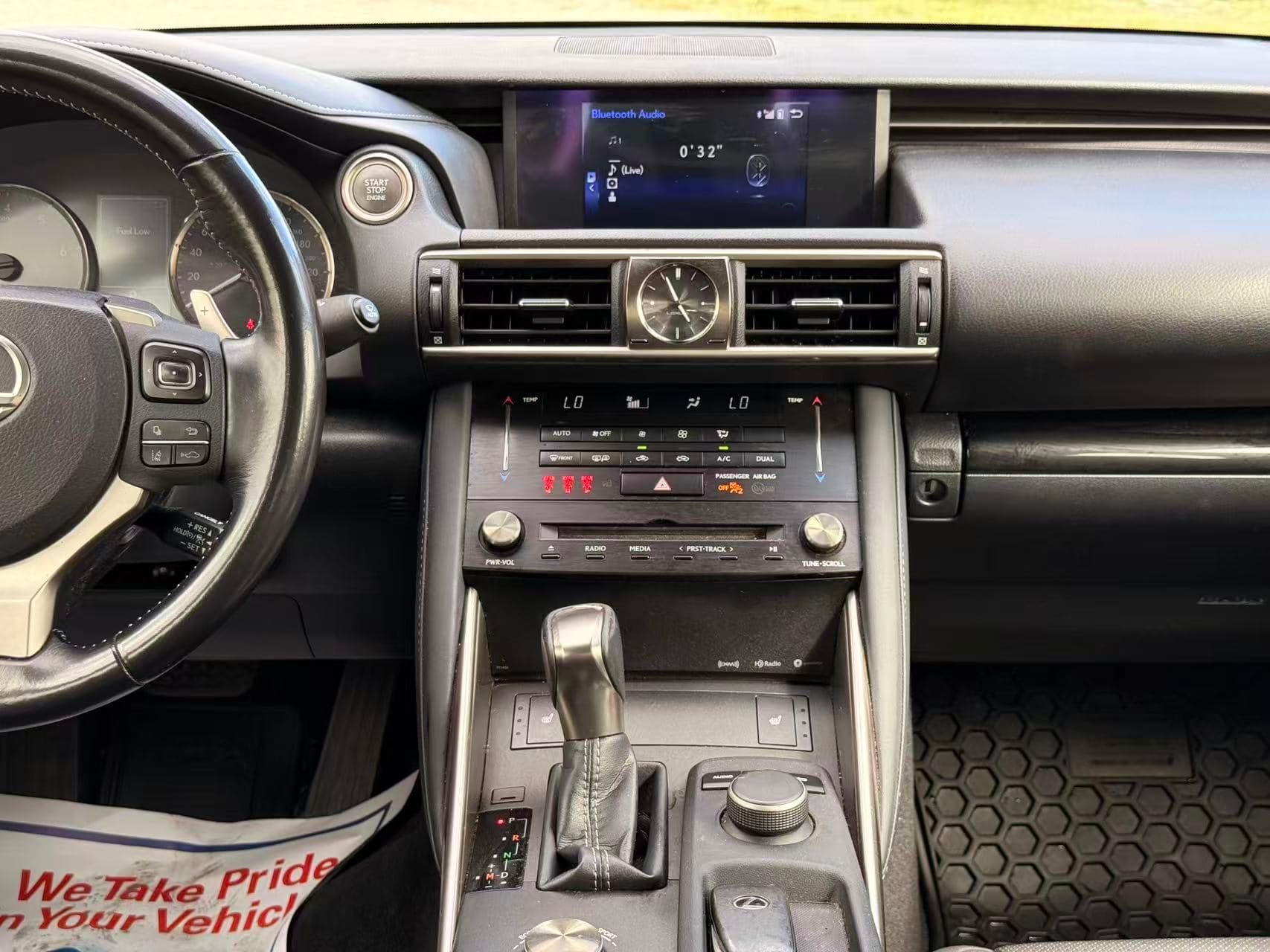 2018 Lexus IS IS 300 AWD/ CLEAN TITLE/