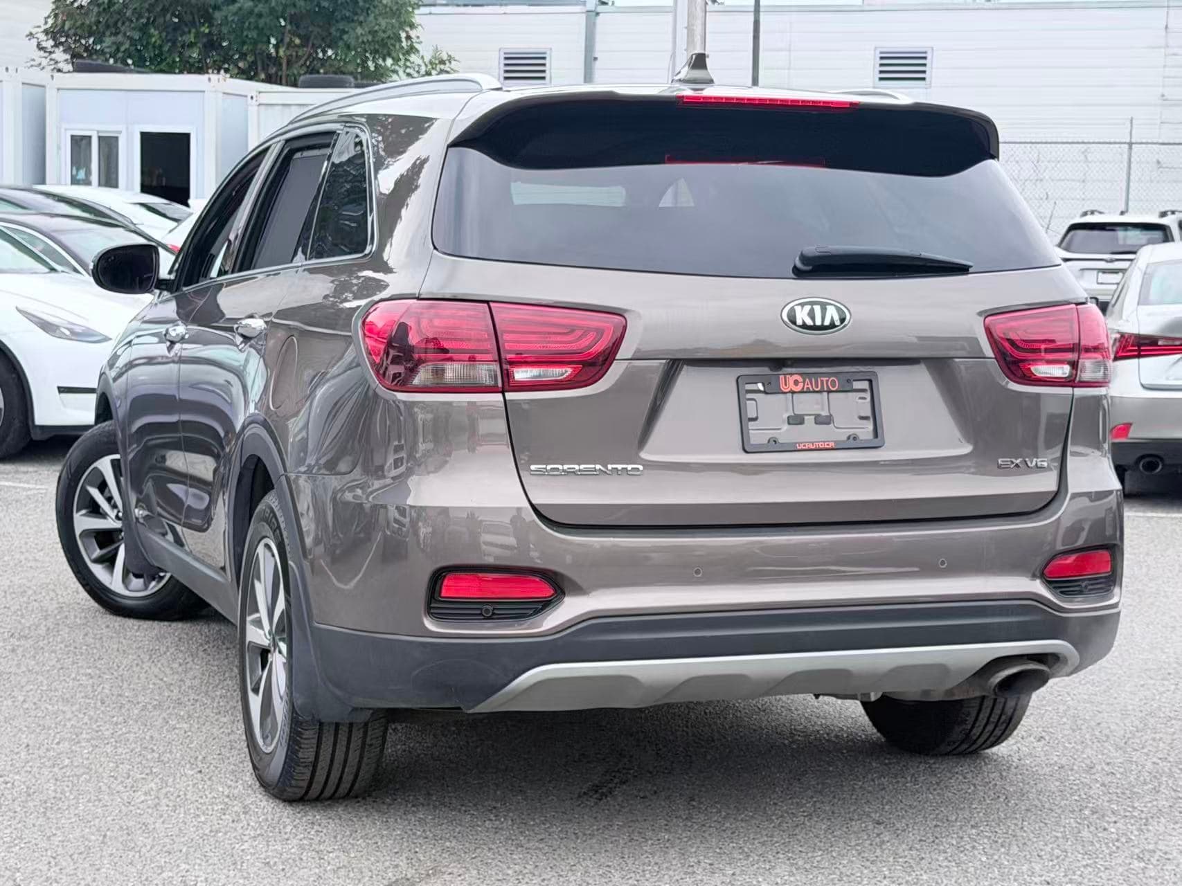 2019 Kia Sorento EX AWD/ CLEAN TITLE/ BLIND SPOT MONITOR/7 SEATER