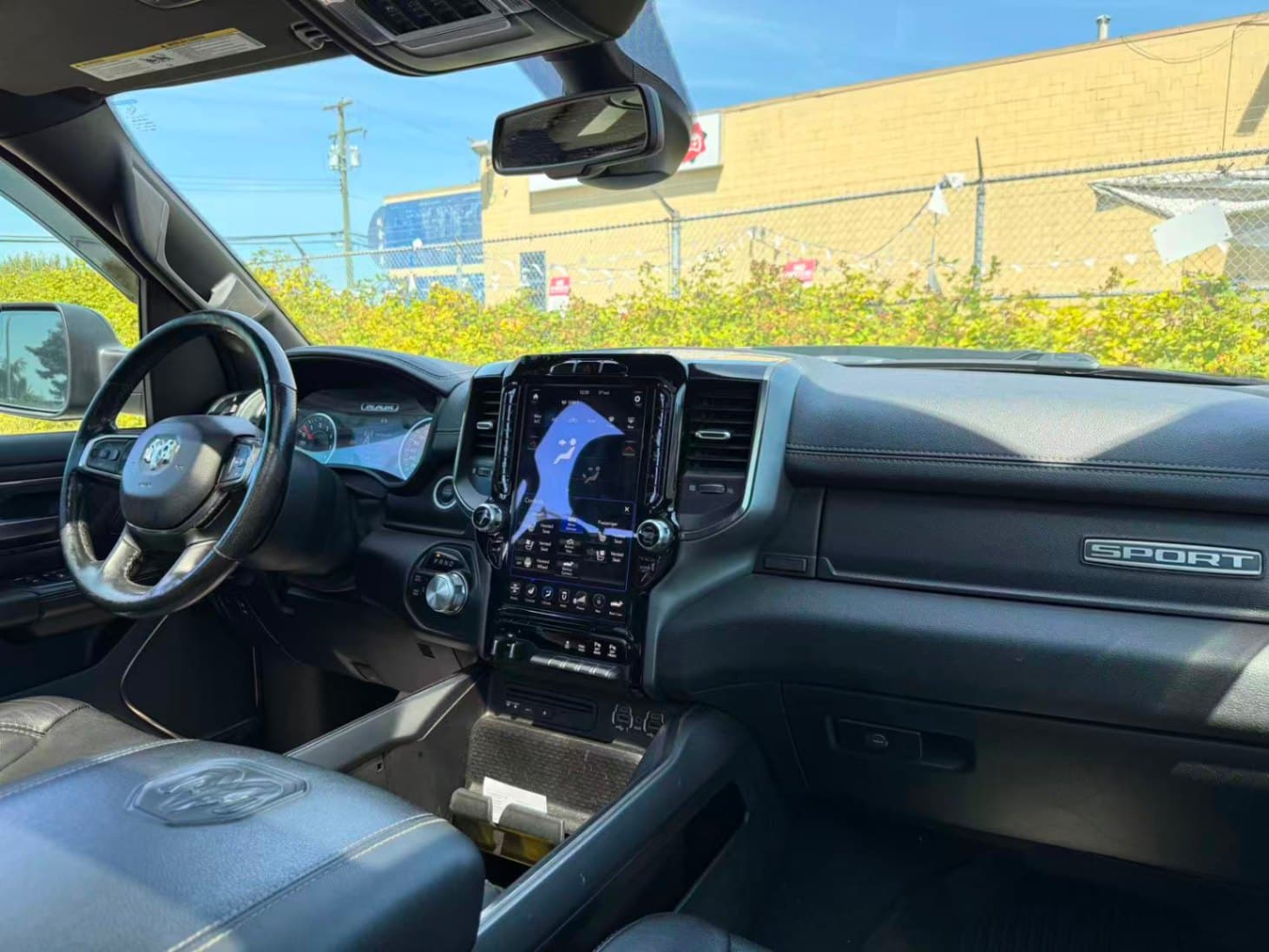 2019 Ram 1500 Sport 4x4 Crew Cab 5'7" Box/ CLEAN TITLE/ BC LOCAL