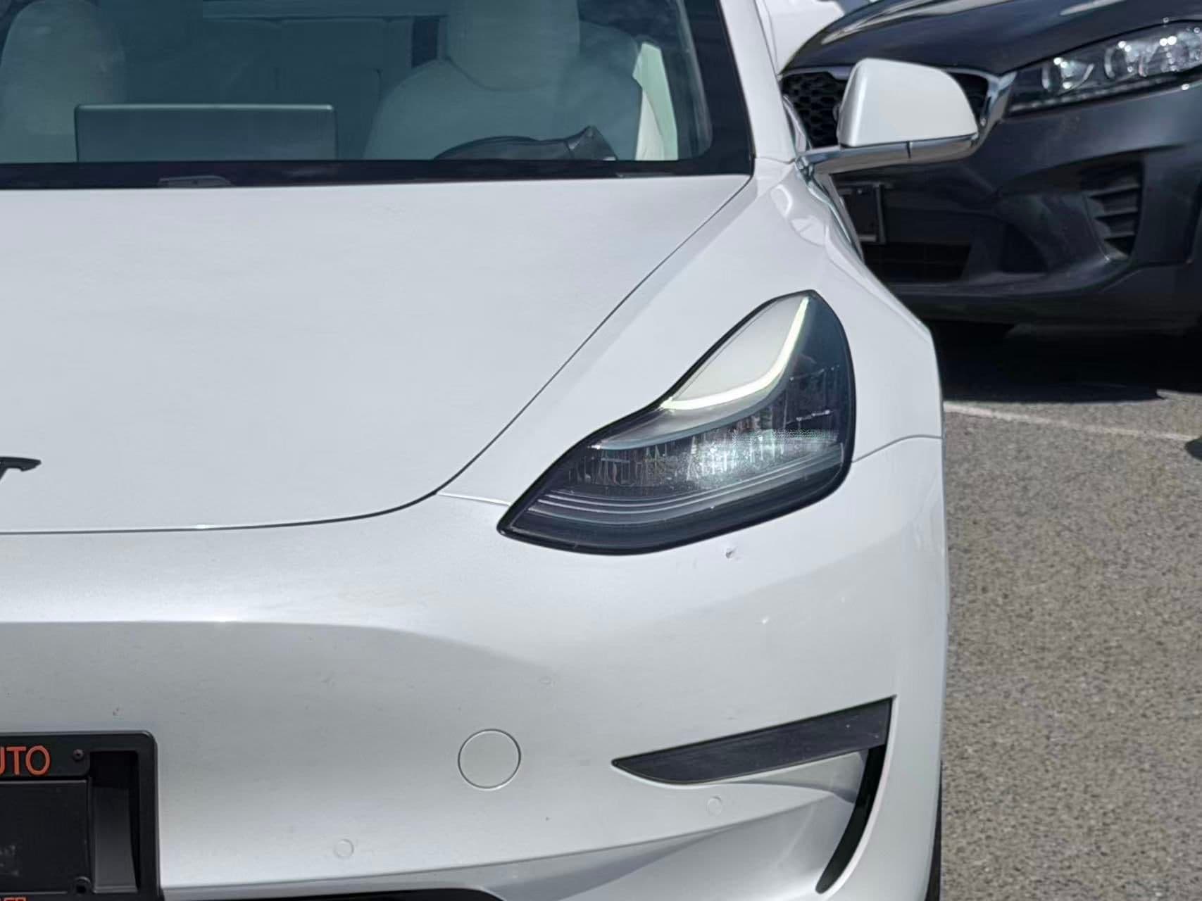 2019 Tesla Model 3 Standard Range RWD/ CLEAN TITLE/ WHITE INTERIOR/ YOKE STEERING WHEELS