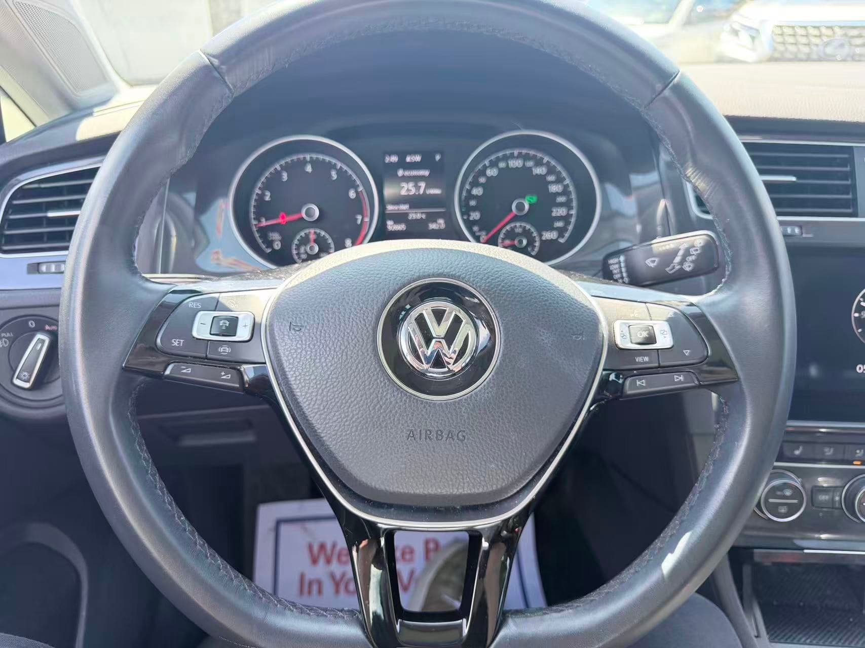 2019 Volkswagen Golf SportWagen Comfortline Auto/ CLEAN TITLE/ BC LOCAL/ ONE OWNER