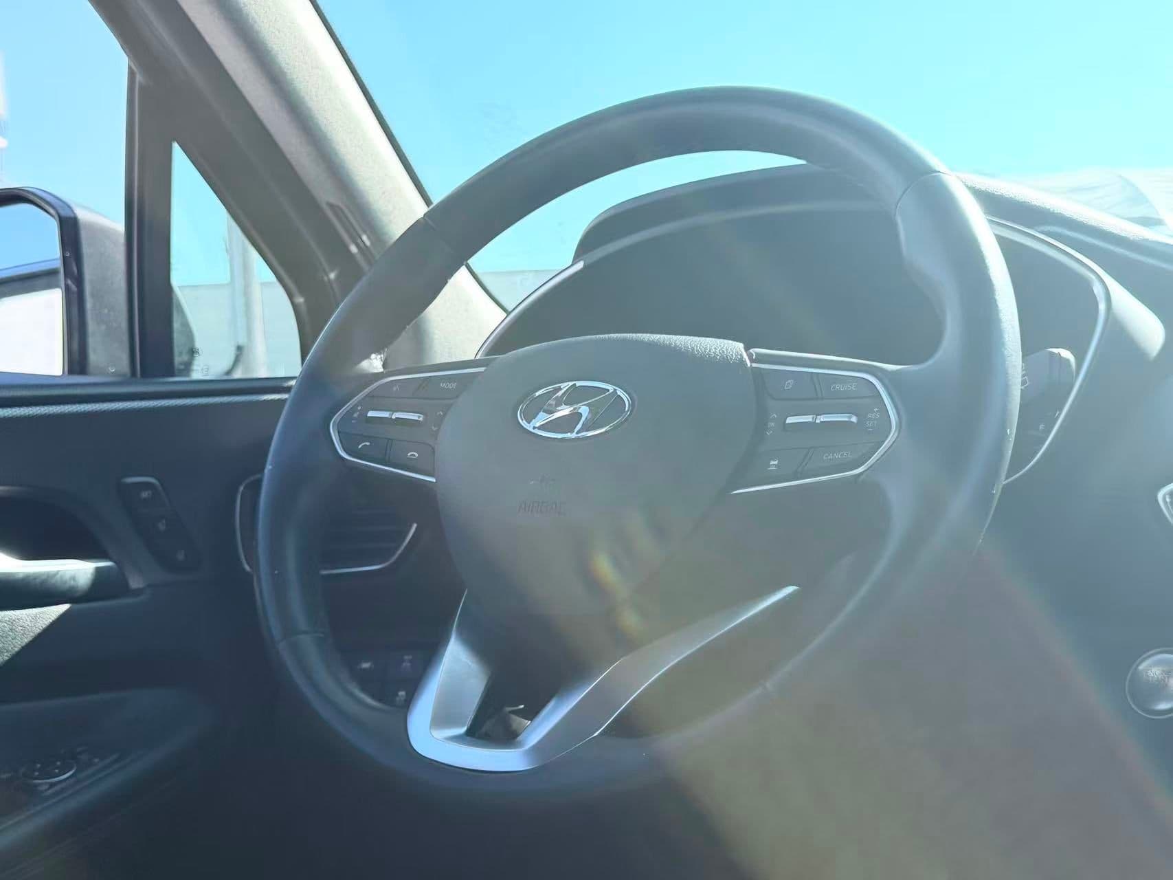 2020 Hyundai Santa Fe 2.0T Luxury AWD/ CLEAN TITLE/ BC LOCAL