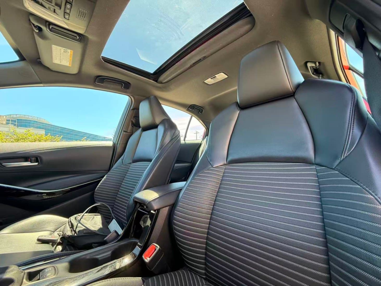 2020 Toyota Corolla SE AUTO/  CLEAN TITLE/ BC LOCAL