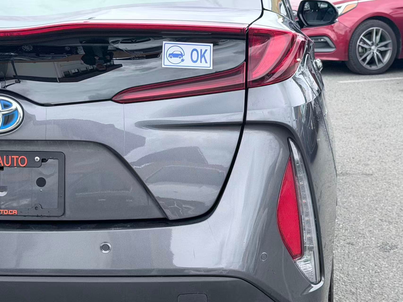 2020 Toyota Prius Prime UPGRADE/ TECH PKG/ CLEAN TITLE/ BC LOCAL