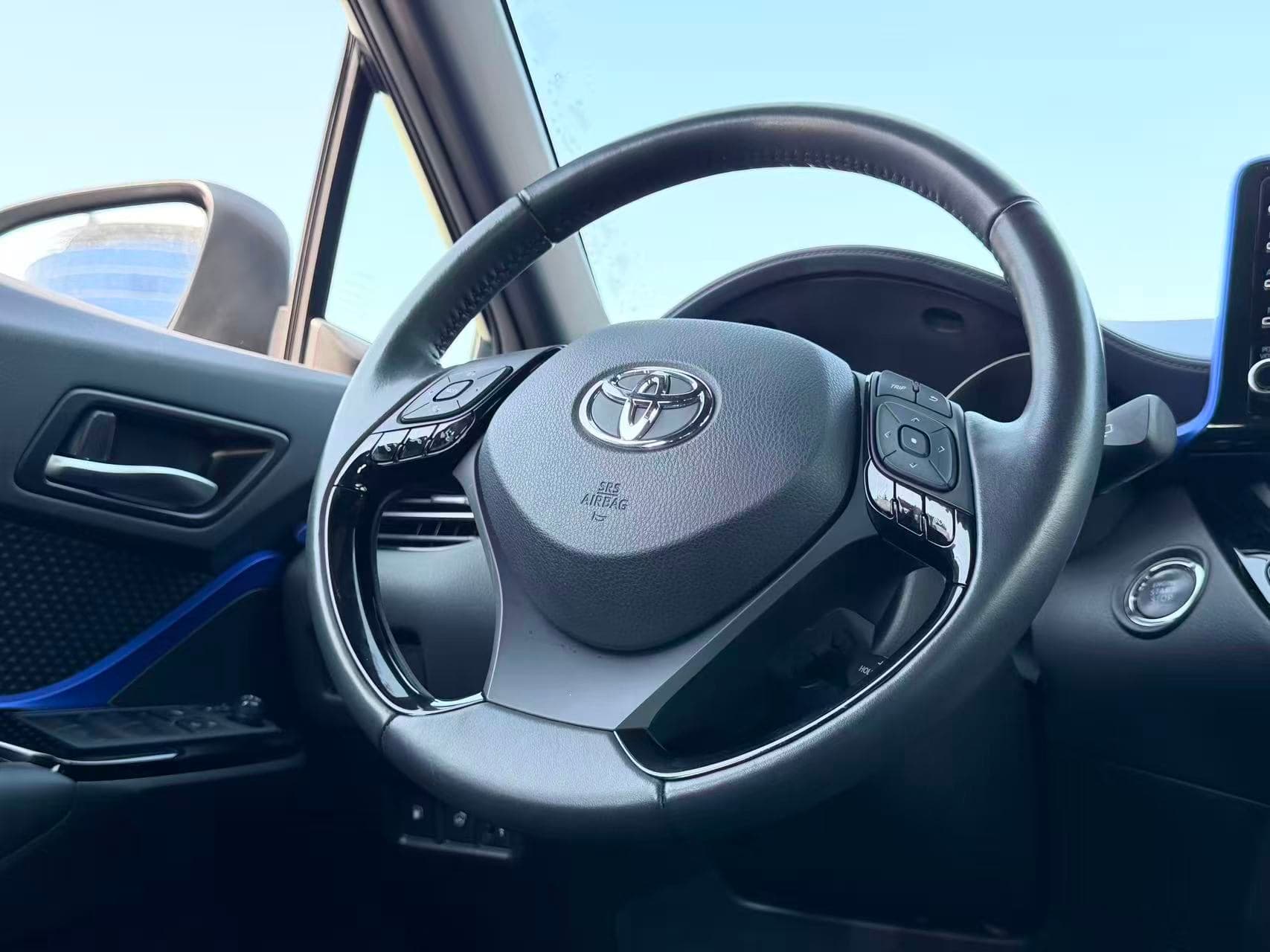 2021 Toyota C-HR LE/ CLEAN TITLE/ BC LOCAL/ ONE OWNER