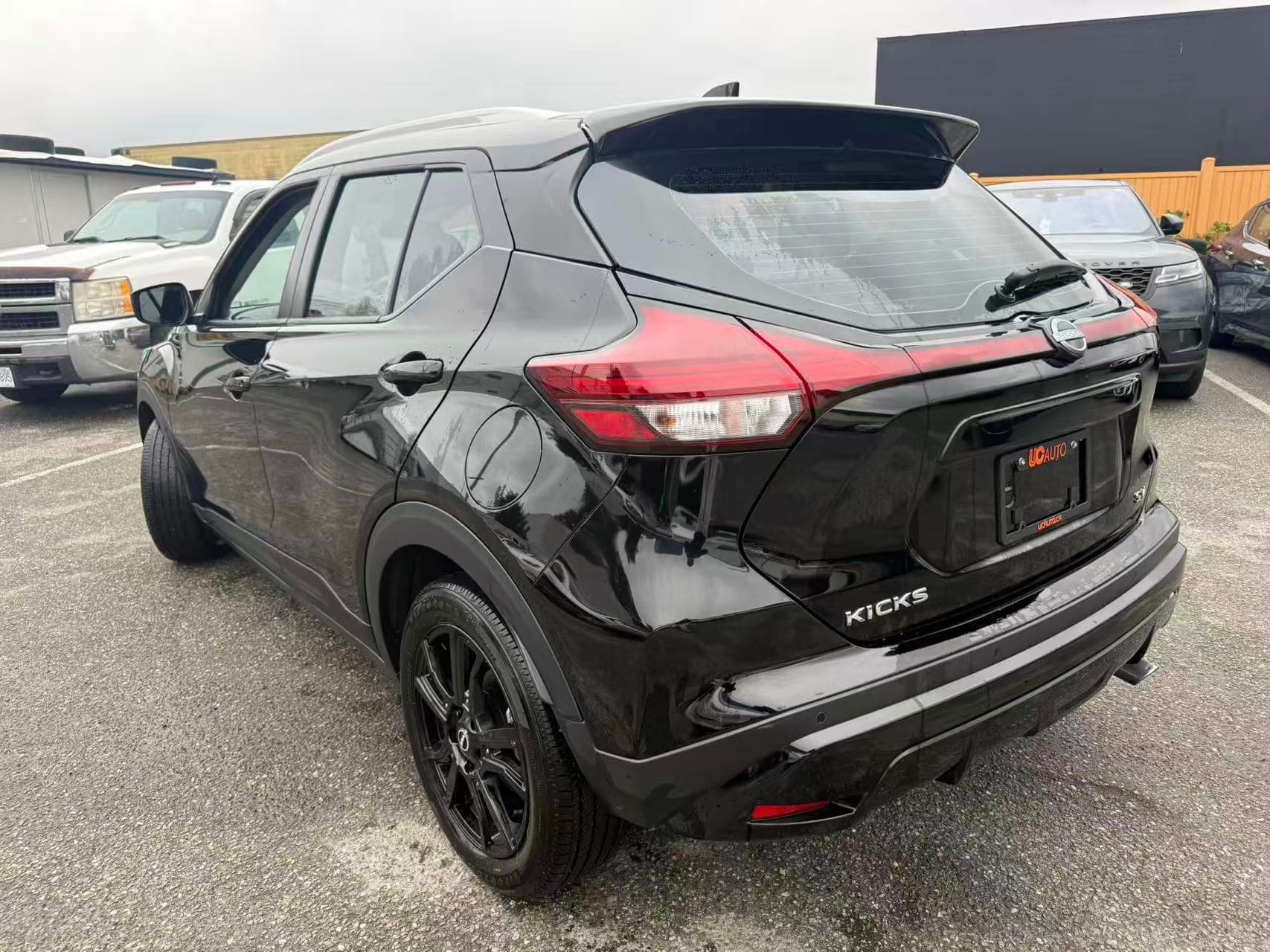 2022 Nissan Kicks SV FWD NO ACCIDENTS/BC LOCAL CAR