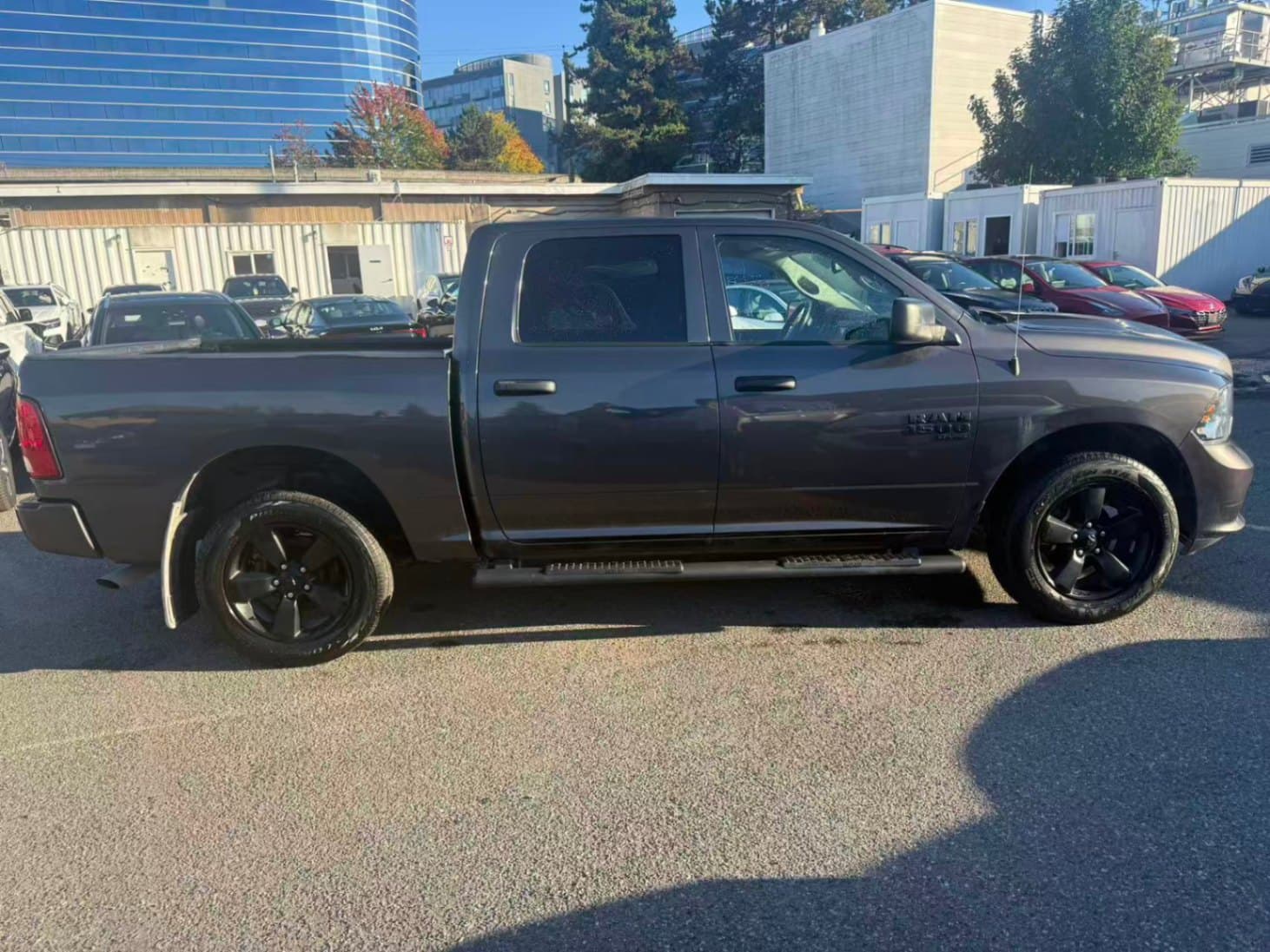 2022 Ram 1500 Classic Express 4x4 Crew Cab 5'7" Box No Accidents/BC Local