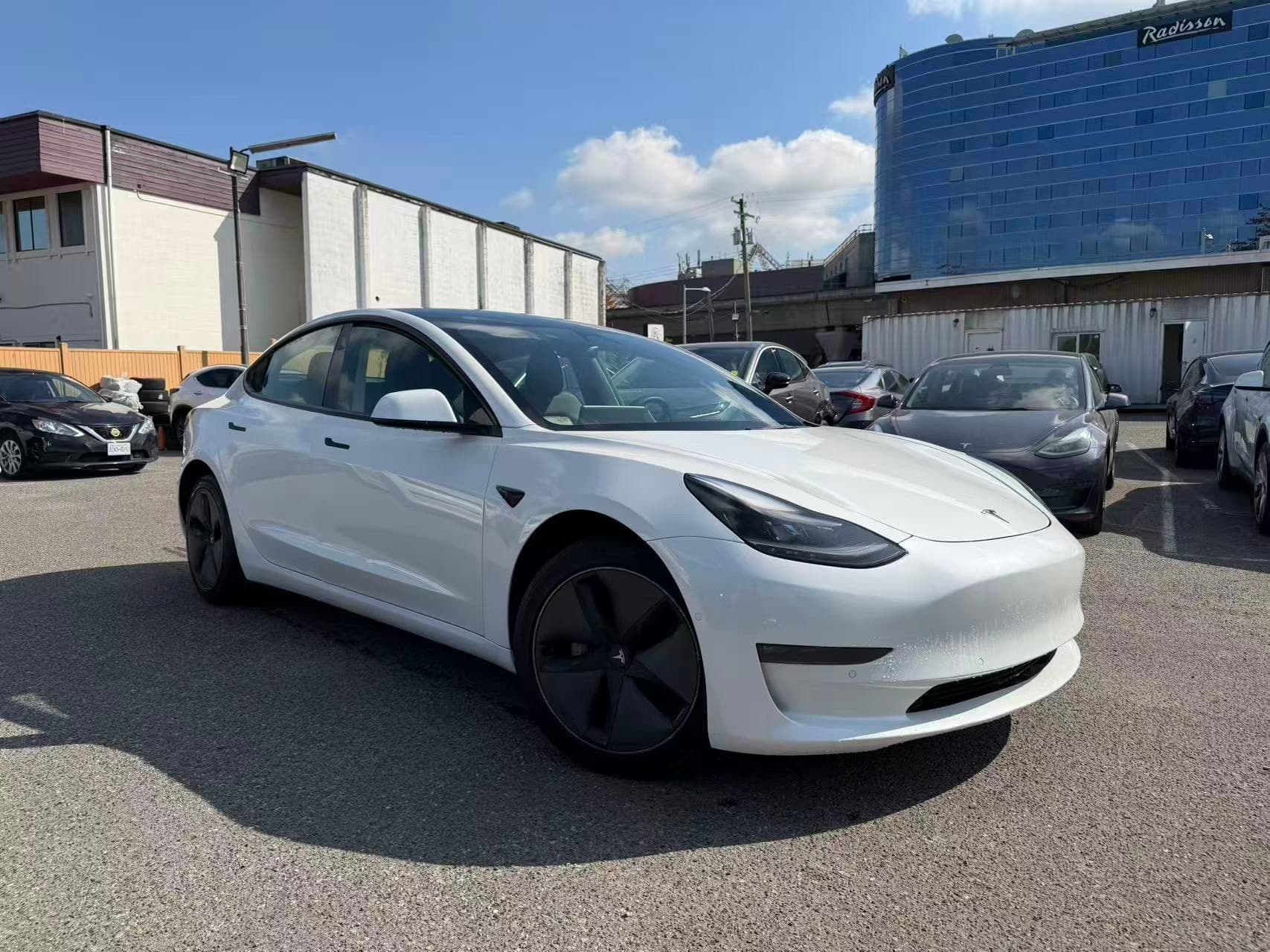 2022 Tesla Model 3 Long Range AWD *Ltd Avail*