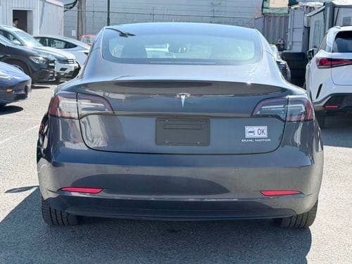 2022 Tesla Model 3 RWD/ CLEAN TITLE