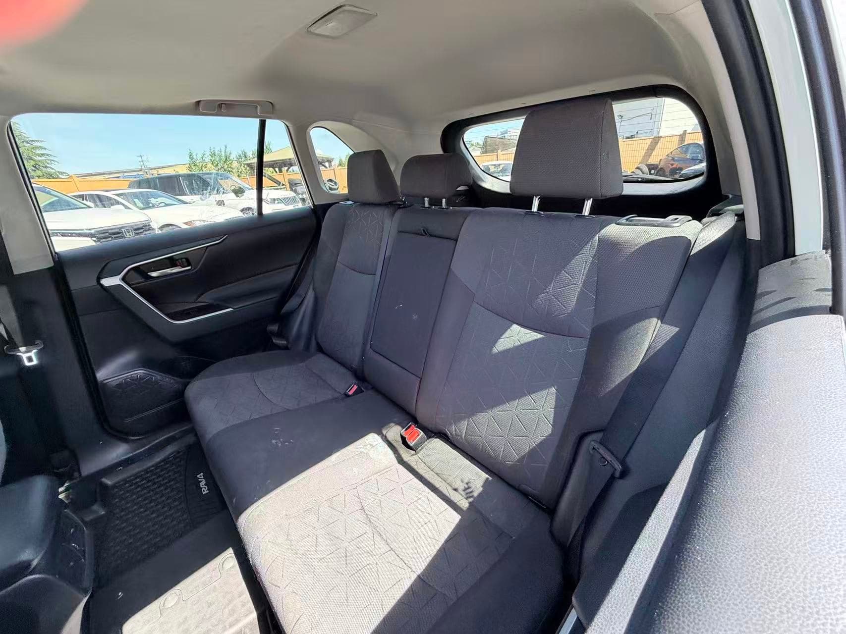 2022 Toyota RAV4 XLE AWD/ CLEAN TITLE/ BC LOCAL