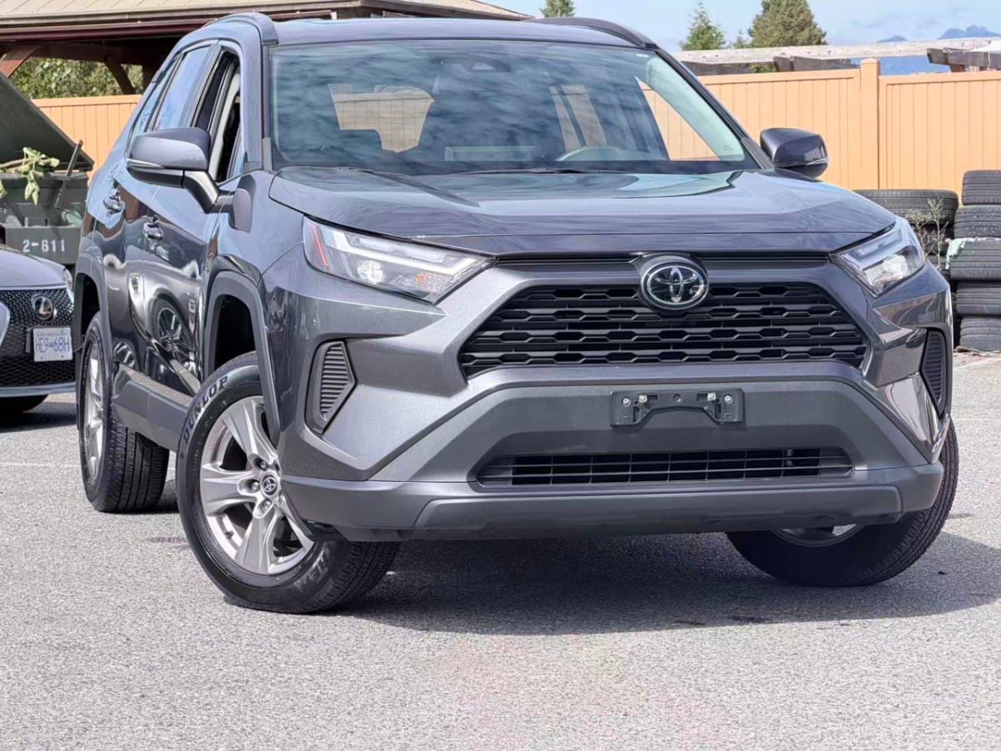 2022 Toyota RAV4 XLE AWD/ CLEAN TITLE/ BC LOCAL