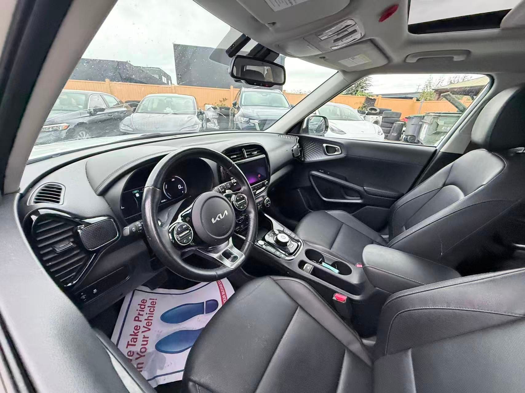 2023 Kia Soul EV EV Limited Auto/ CLEAN TITLE/ BC LOCAL