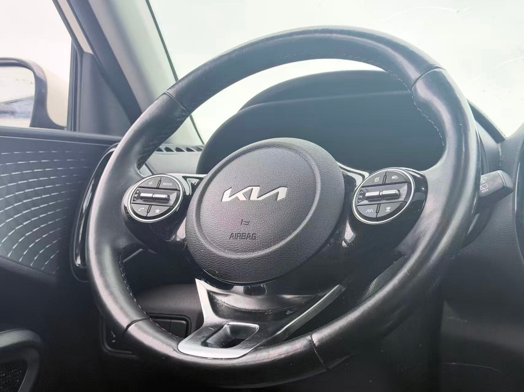 2023 Kia Soul EV EV Limited Auto/ CLEAN TITLE/ BC LOCAL