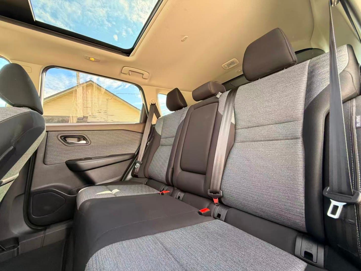 2023 Nissan Rogue AWD SV Moonroof/ NO ACCIDENT/ BC LOCAL