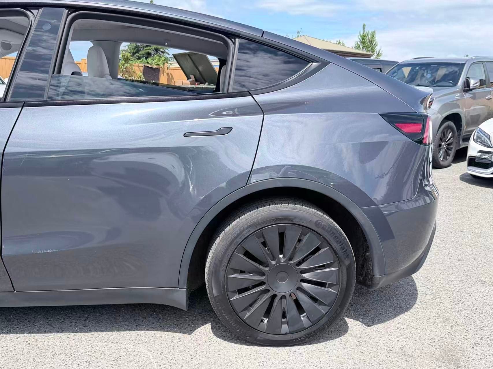 2023 Tesla Model Y Long Range AWD/ CLEAN TITLE/ BC LOCAL