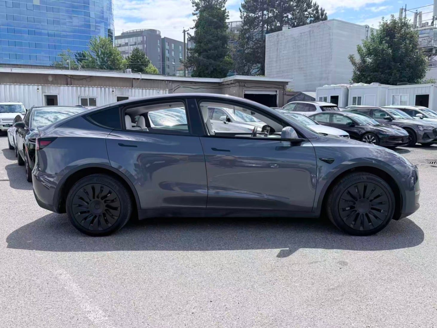 2023 Tesla Model Y Long Range AWD/ CLEAN TITLE/ BC LOCAL