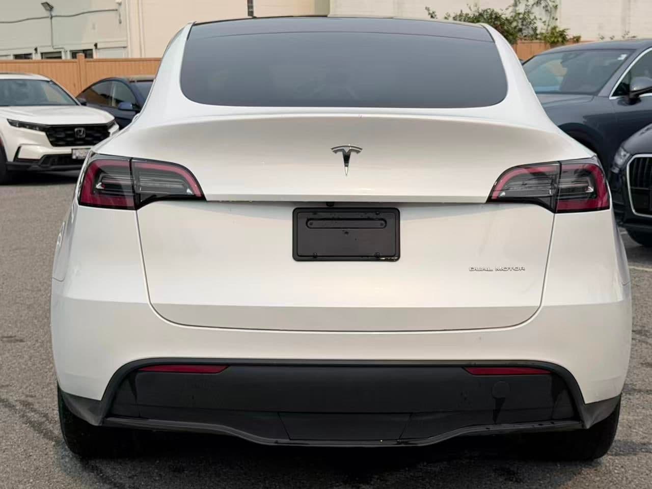 2023 Tesla Model Y Long Range AWD/ NO ACCIDENT/ BC LOCAL/ ONE OWNER