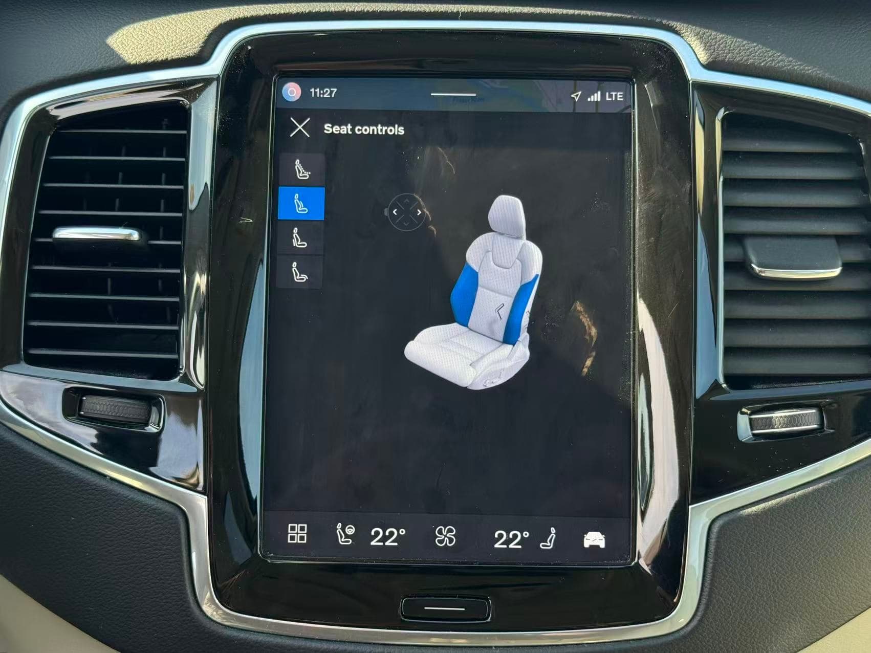 2023 Volvo XC90 Ultimate Dark Theme 7-Seater/ CLEAN TITLE/ EXTRA SET OF TIRE/ BOWER& WILKINS