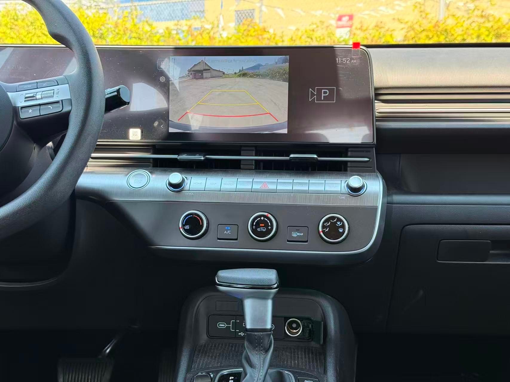 2024 Hyundai Kona 2.0L Essential/ CLEAN TITLE/ BC LOCAL/ ONE OWNER