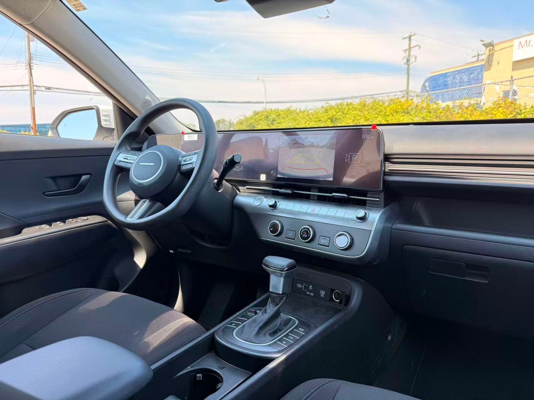 2024 Hyundai Kona 2.0L Essential/ CLEAN TITLE/ BC LOCAL/ ONE OWNER