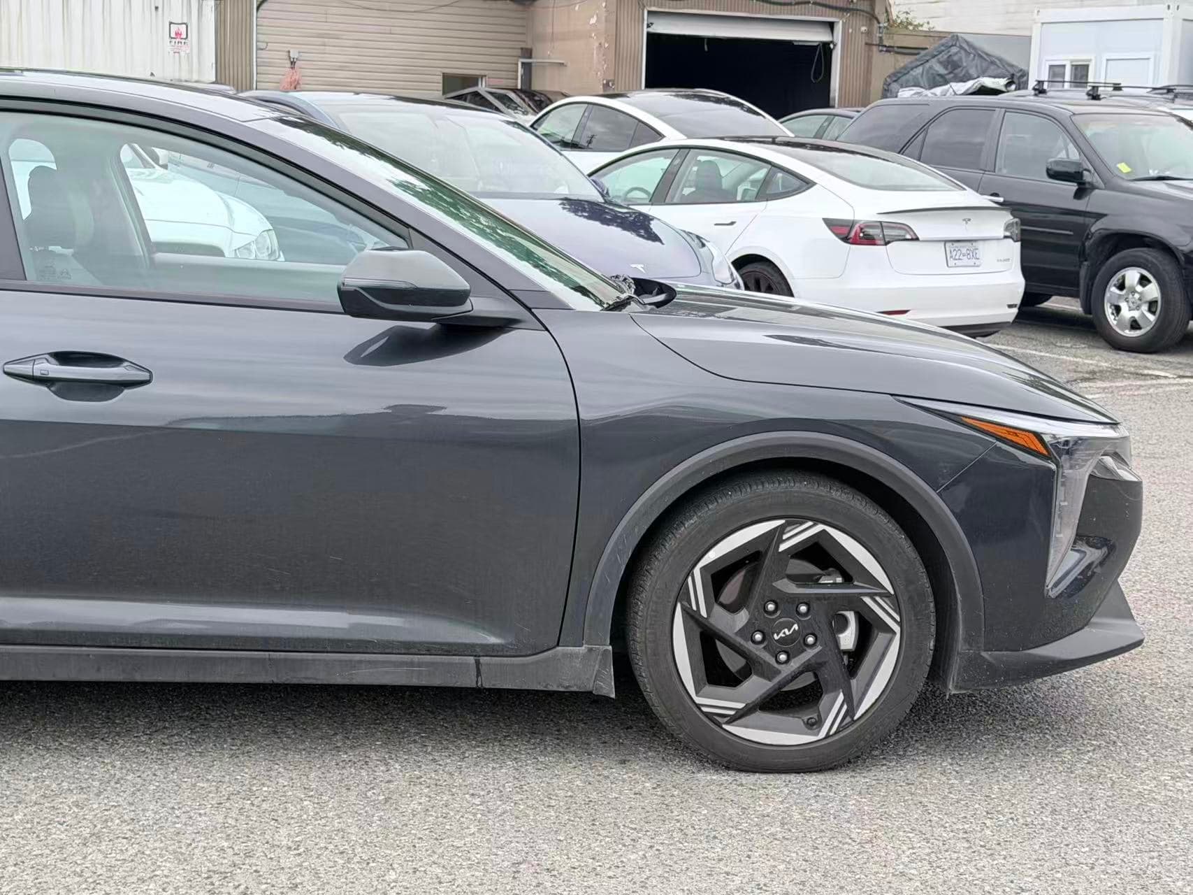 2025 Kia K4 EX / CLEAN TITLE/ BC LOCAL