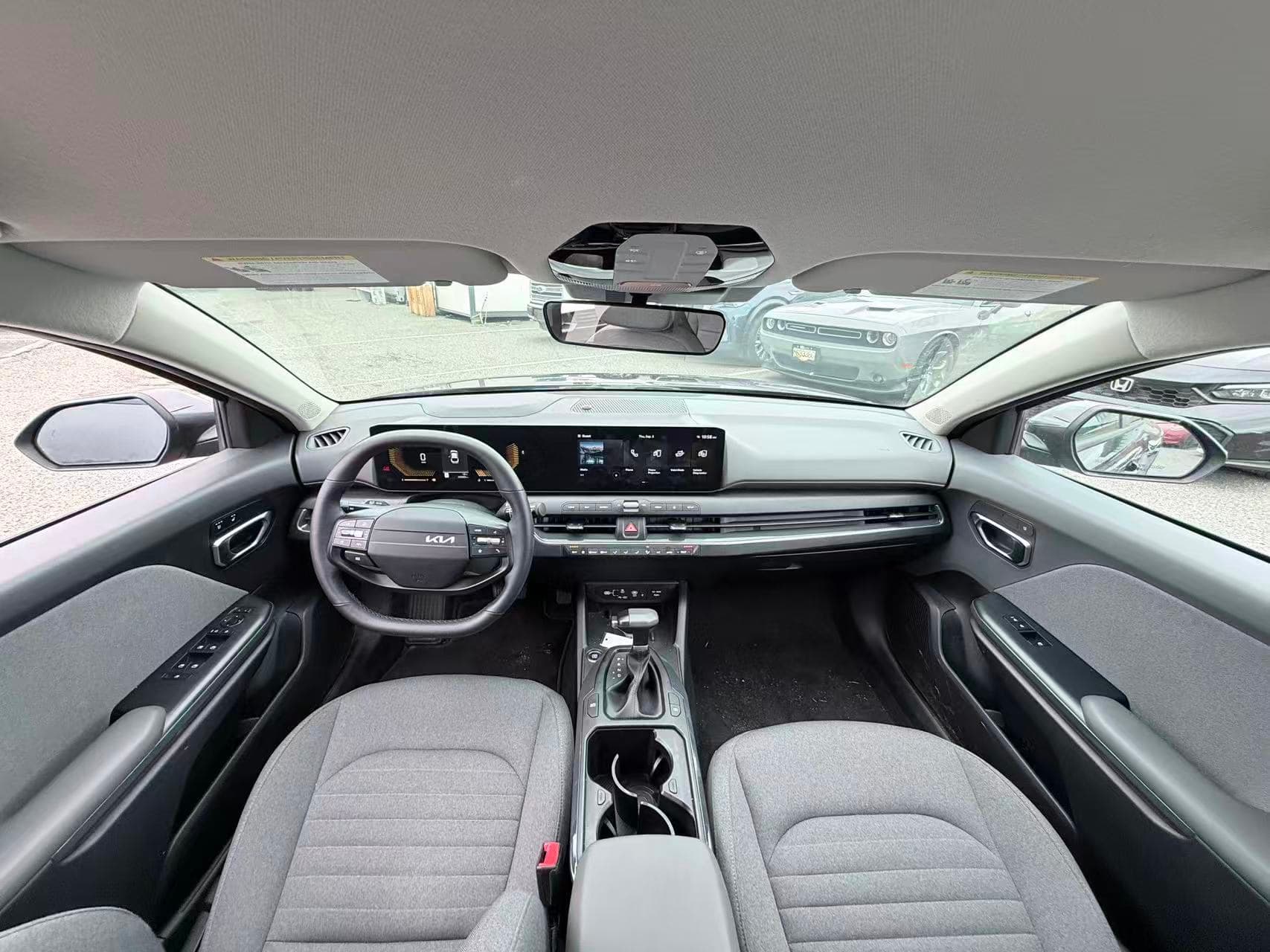 2025 Kia K4 EX / CLEAN TITLE/ BC LOCAL