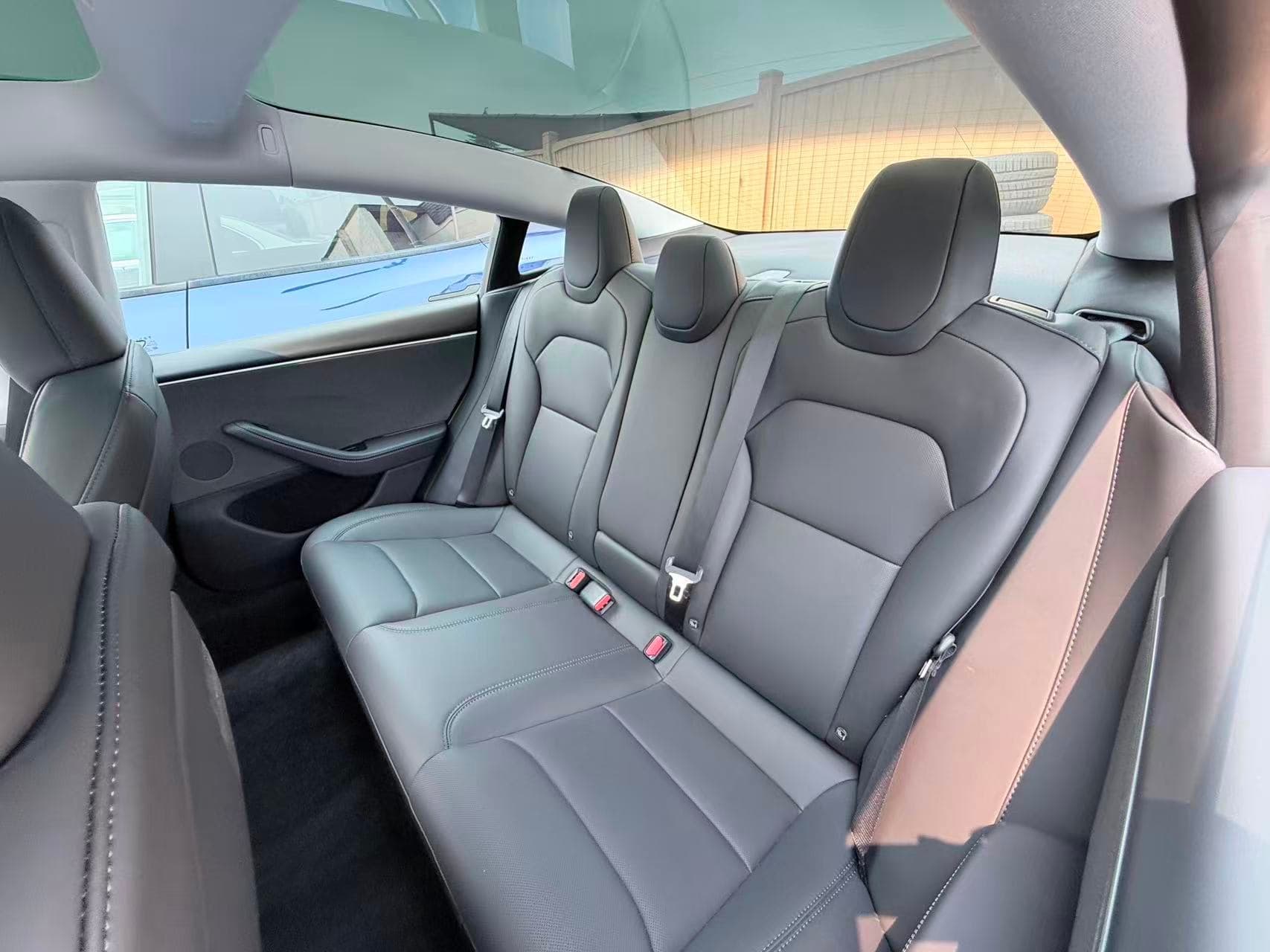 2025 Tesla Model 3 LONG RANGE RWD/ NO ACCIDENT/ BC LOCAL
