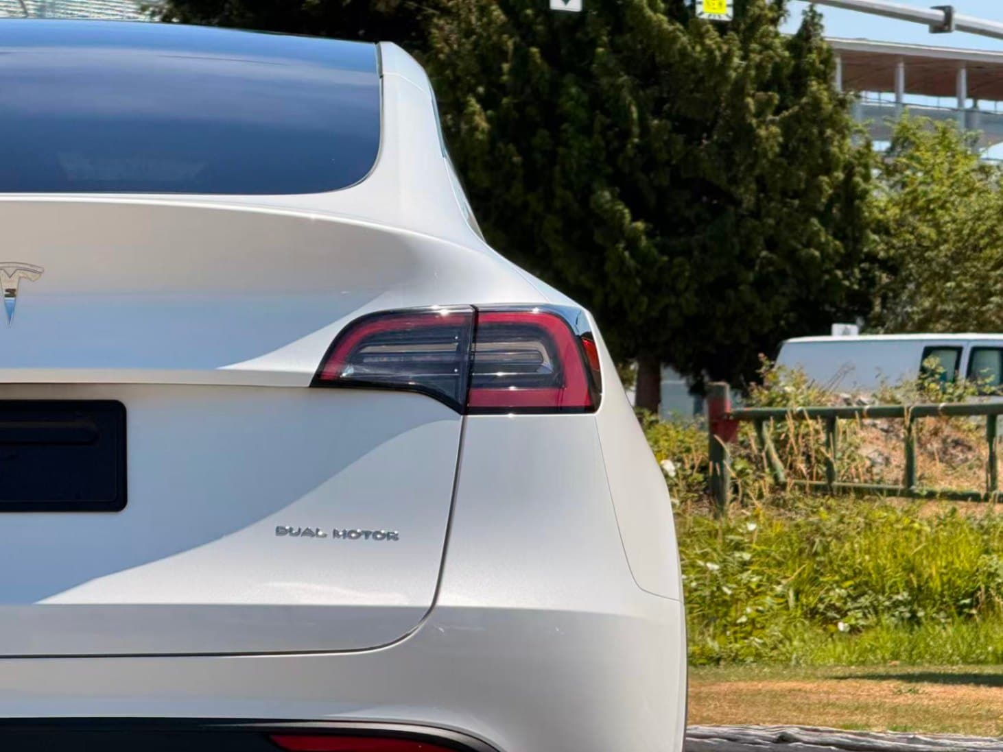 2025 Tesla Model Y Long Range AWD/ FSD/ NO ACCIDENT/ BC LOCAL/ ONE OWNER