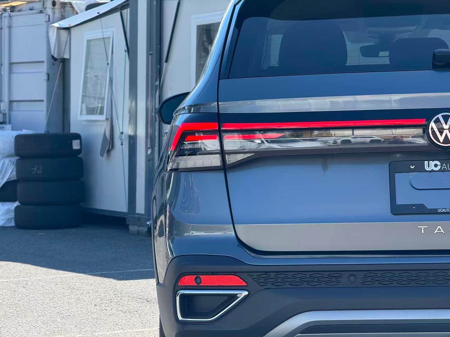 2025 Volkswagen Taos Comfortline 4MOTION/ NO ACCIDENT/ BC LOCAL