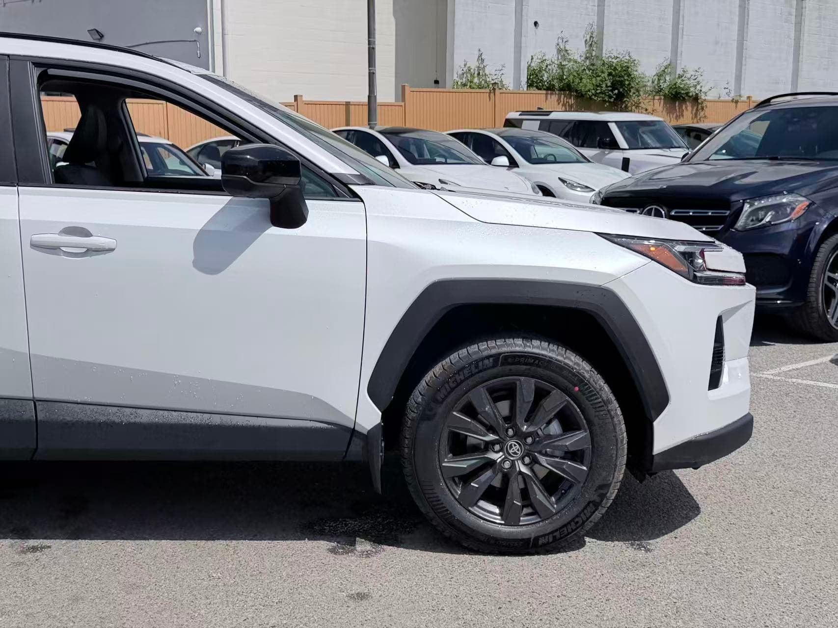 2026 Toyota RAV4 XLE PREMIUM HYBRID/ BRAND NEW