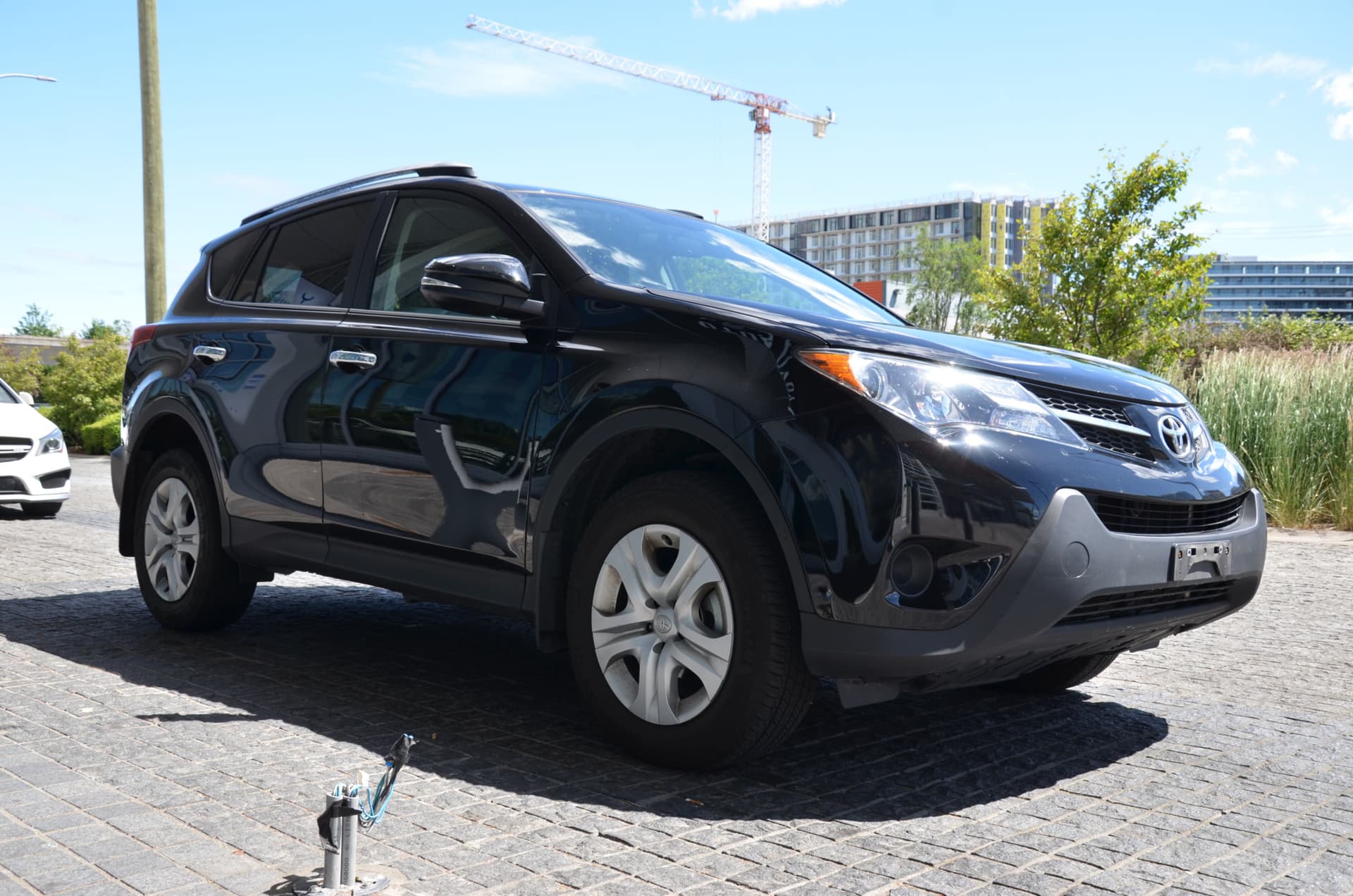 2013 Toyota RAV4 AWD 4dr LE