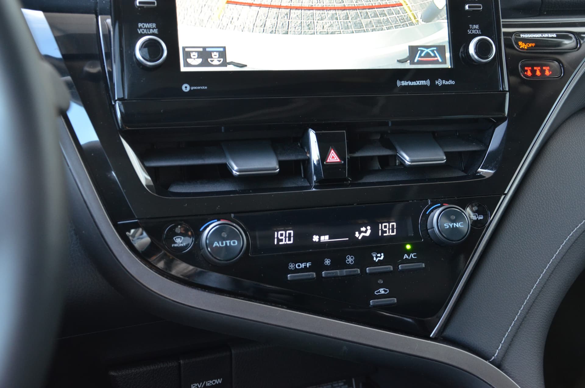 2021 Toyota Camry SE Auto AWD