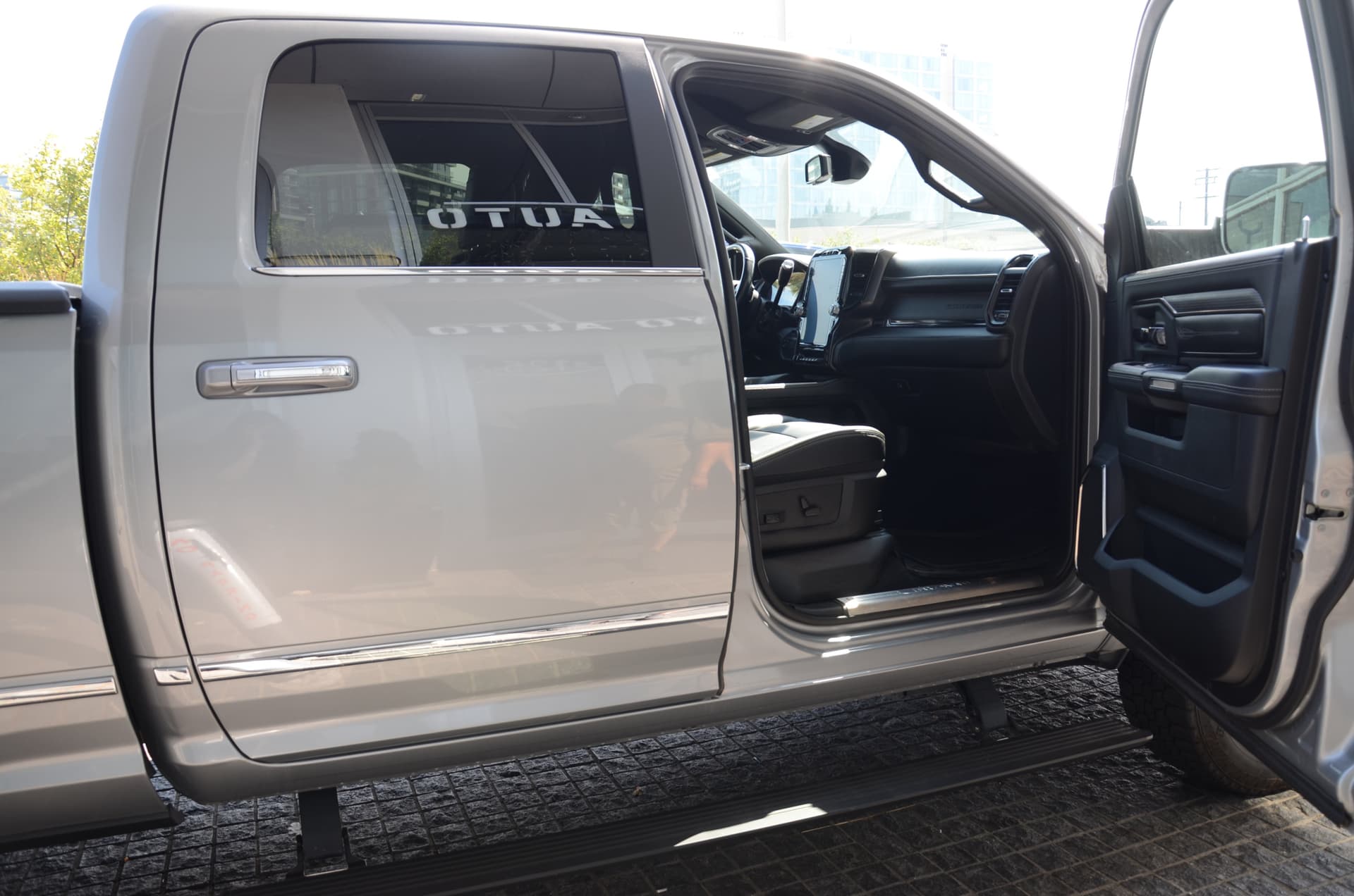 2022 Ram 3500 Limited 4x4 Crew Cab 6'4" Box