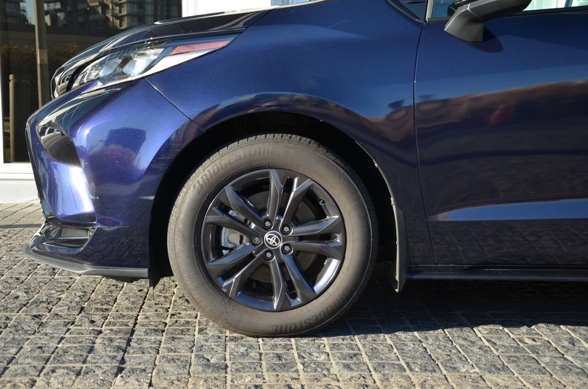2025 Toyota Sienna XSE 7-Passenger AWD