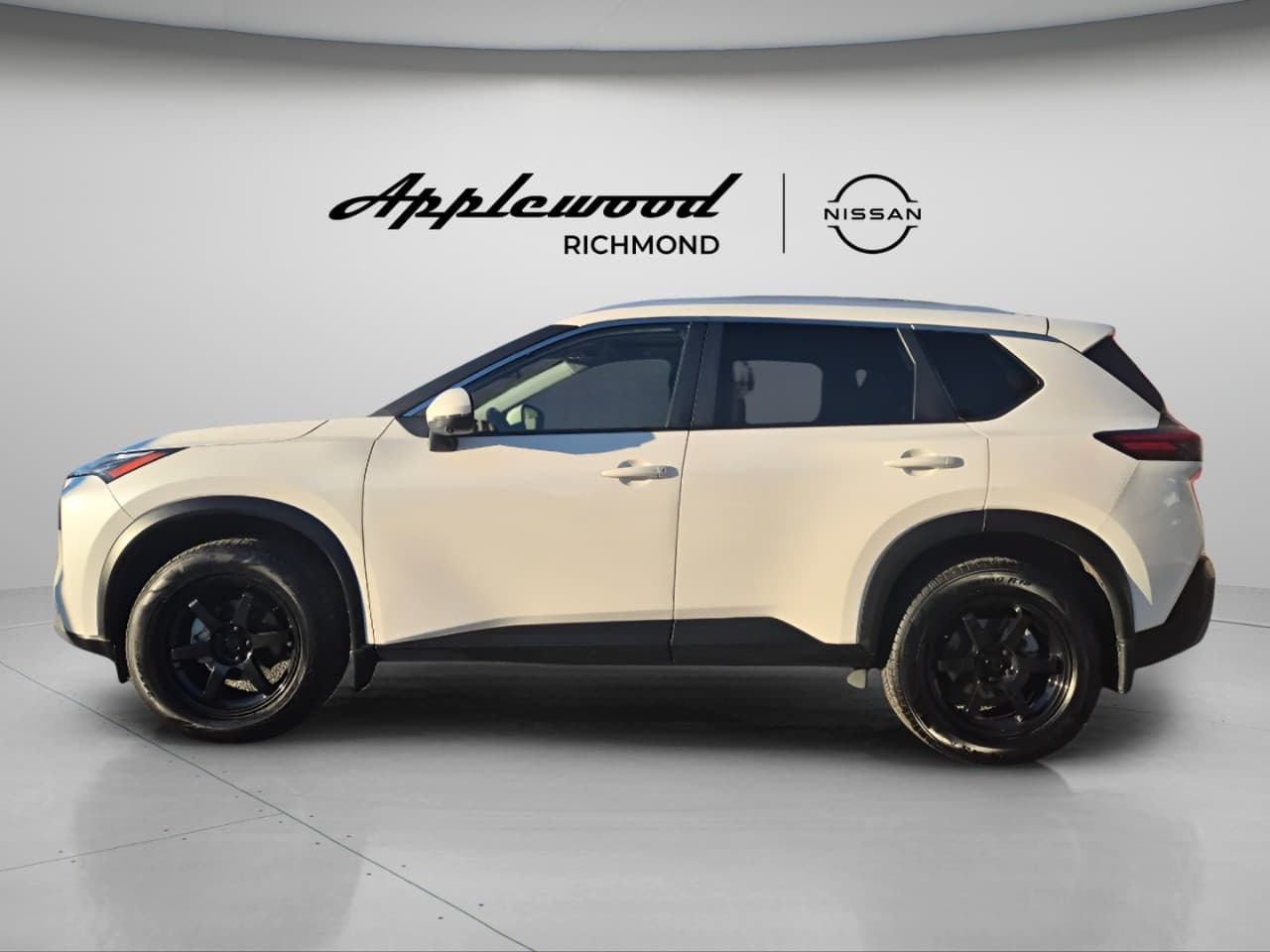 2023 Nissan Rogue SV Moonroof