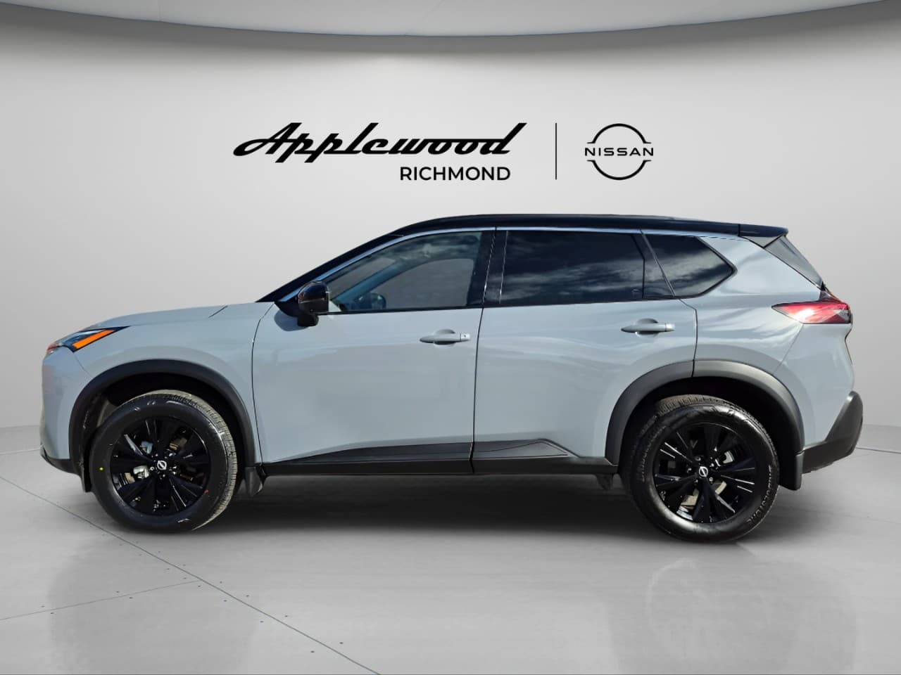 2023 Nissan Rogue SV Midnight Edition