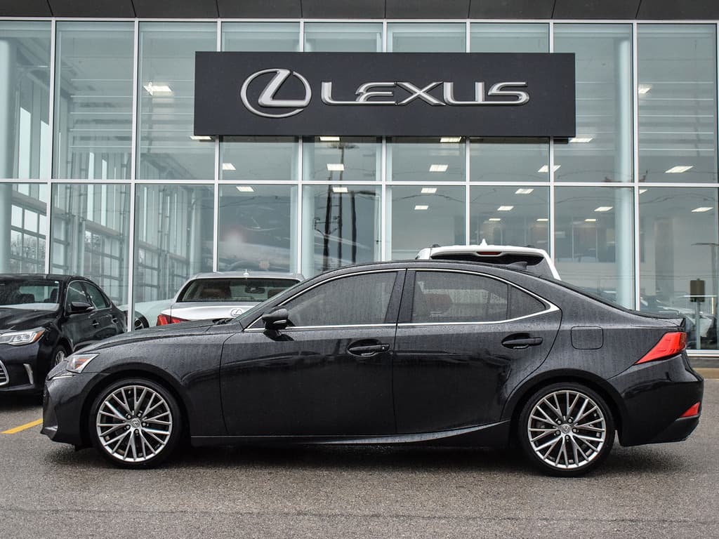2019 Lexus IS 300 Luxury LCPO