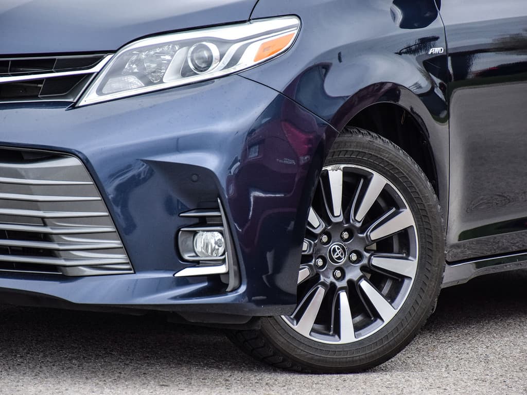 2020 Toyota Sienna XLE Limited