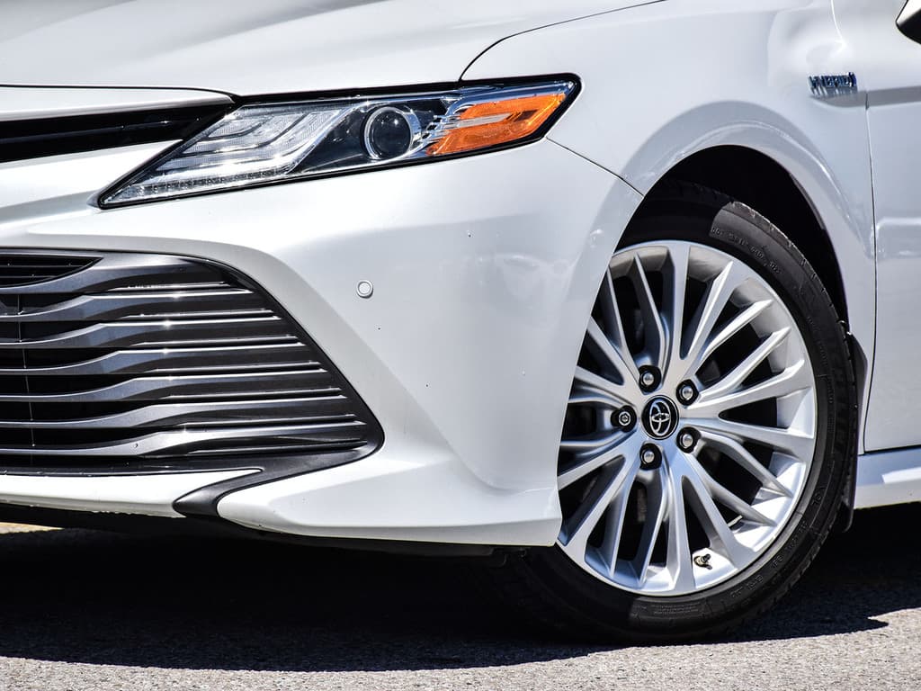 2018 Toyota  Camry Hybrid  XLE
