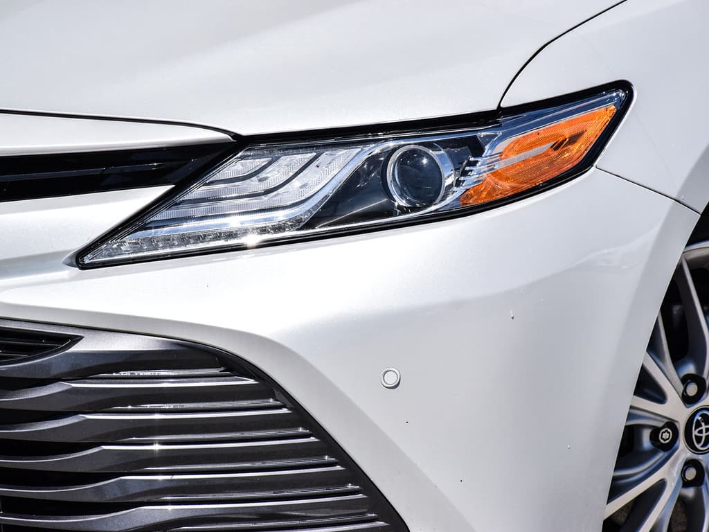 2018 Toyota  Camry Hybrid  XLE
